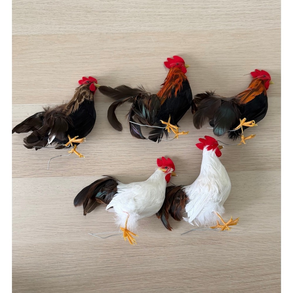 Realistic Feathered Rooster Miniatures Farmhouse Decor Wire Feet Set of 5 - Picture 3 of 4